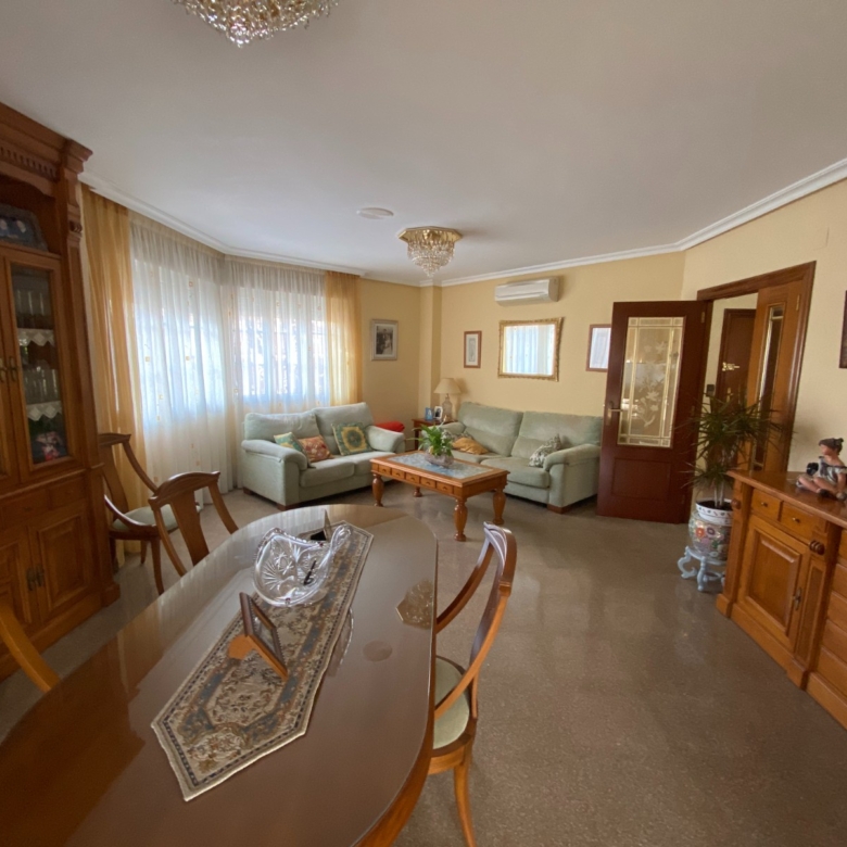 Townhouse in Sax (Ref: 23199)