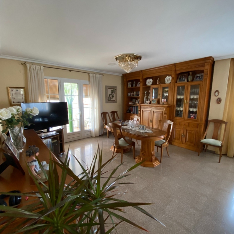 Townhouse in Sax (Ref: 23199)