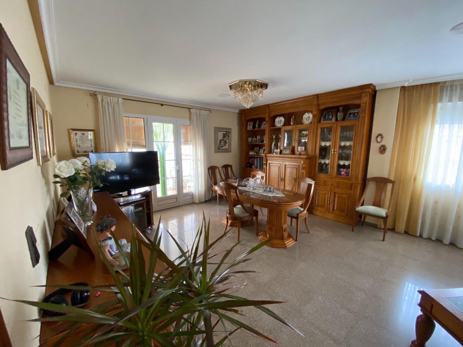 Townhouse in Sax (Ref: 23199)