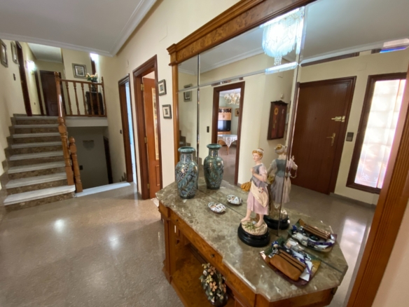 Townhouse in Sax (Ref: 23199)