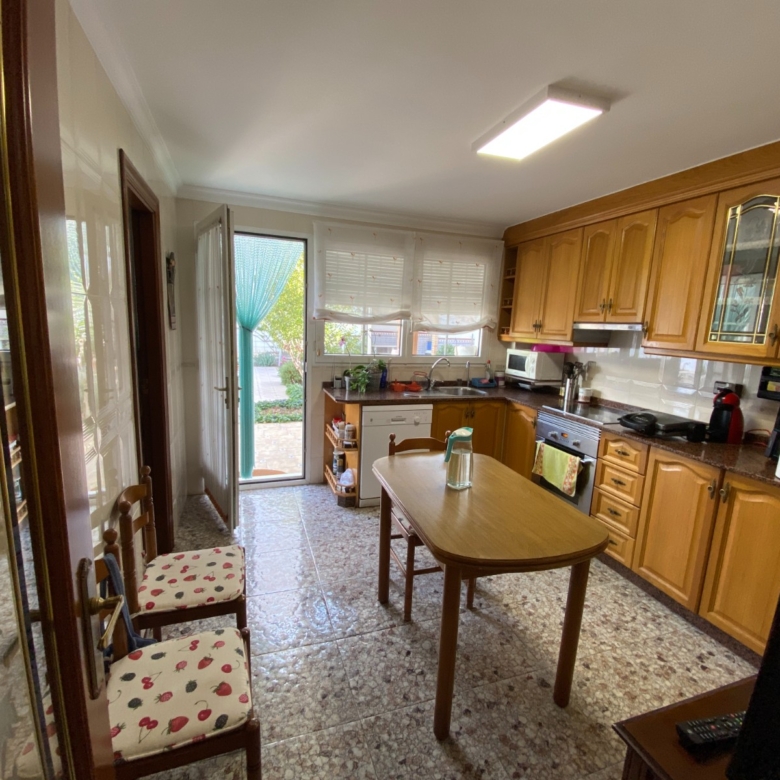 Townhouse in Sax (Ref: 23199)