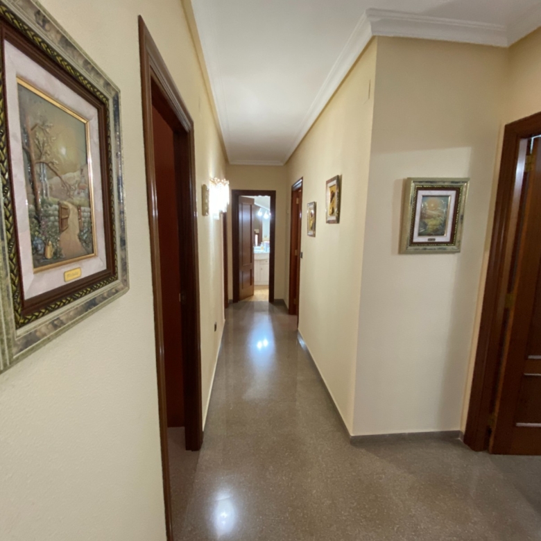 Townhouse in Sax (Ref: 23199)