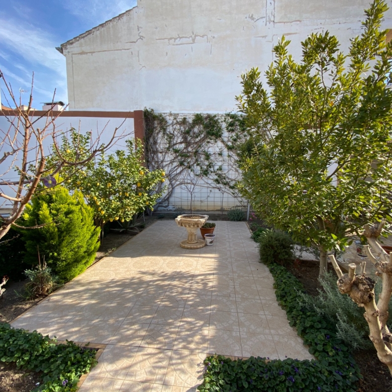Townhouse in Sax (Ref: 23199)