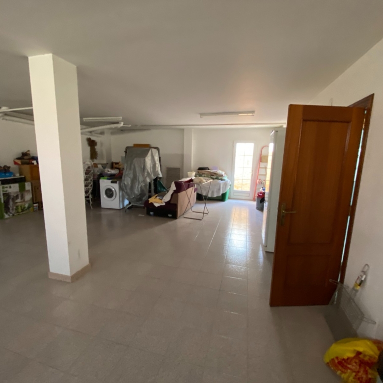 Townhouse in Sax (Ref: 23199)