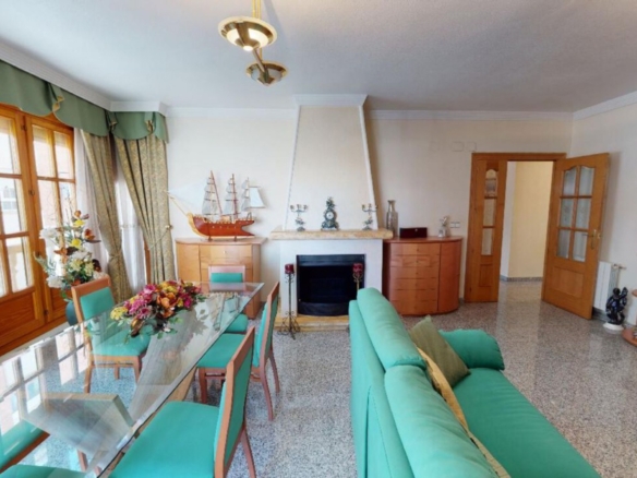 Townhouse in Sax (Ref: 3028 MTP3900)