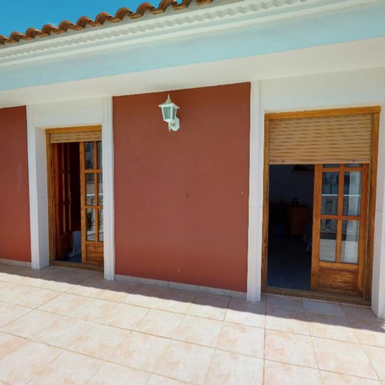 Townhouse in Sax (Ref: 3028 MTP3900)