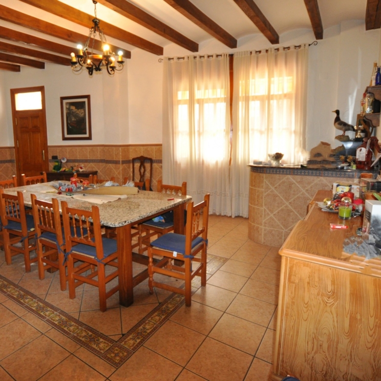 Townhouse in Sax (Ref: 3028 MTP3900)