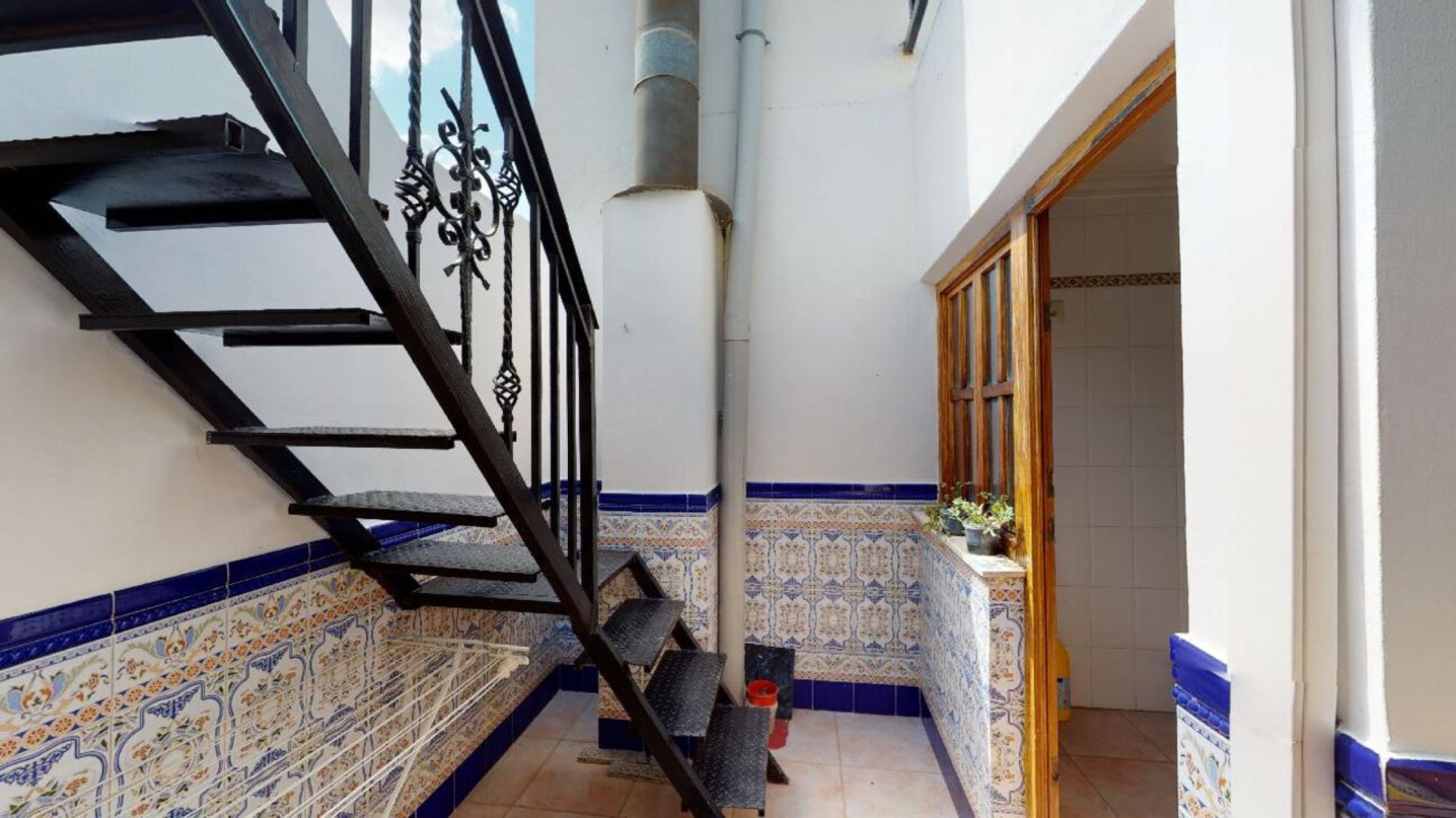Townhouse in Sax (Ref: 3028 MTP3900)