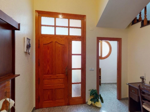 Townhouse in Sax (Ref: 3028 MTP3900)