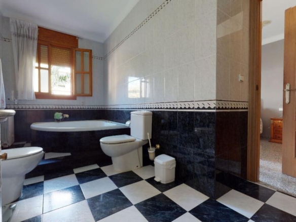 Townhouse in Sax (Ref: 3028 MTP3900)