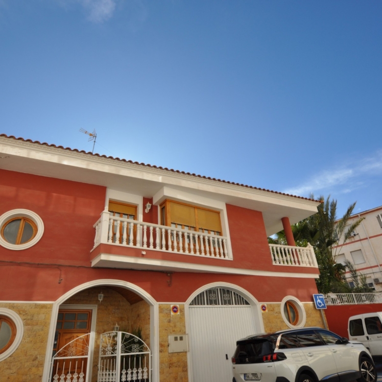 Townhouse in Sax (Ref: 3028 MTP3900)