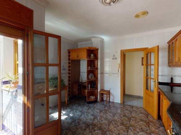 Townhouse in Sax (Ref: 3028 MTP3900)