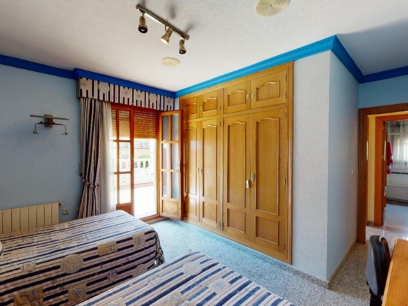 Townhouse in Sax (Ref: 3028 MTP3900)