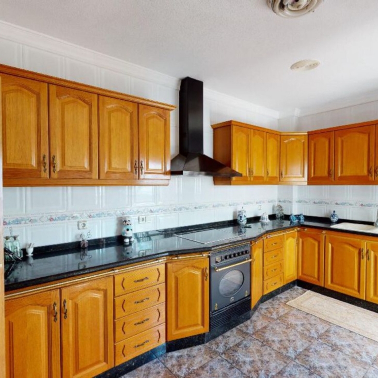 Townhouse in Sax (Ref: 3028 MTP3900)