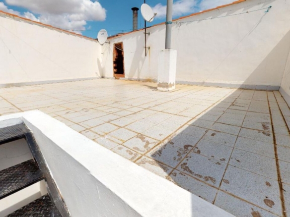 Townhouse in Sax (Ref: 3028 MTP3900)
