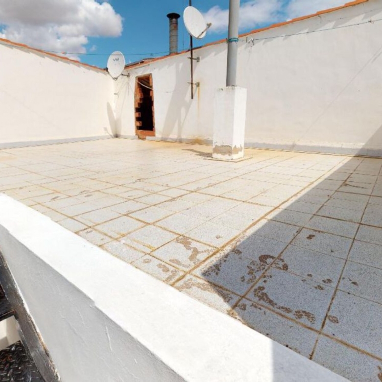 Townhouse in Sax (Ref: 3028 MTP3900)