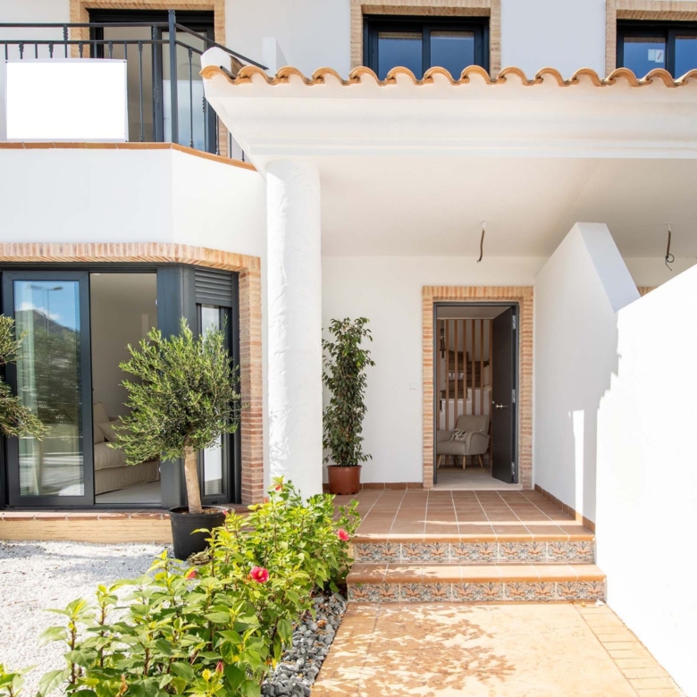 Villa in Cox (Ref: AM-VEGASOL2)