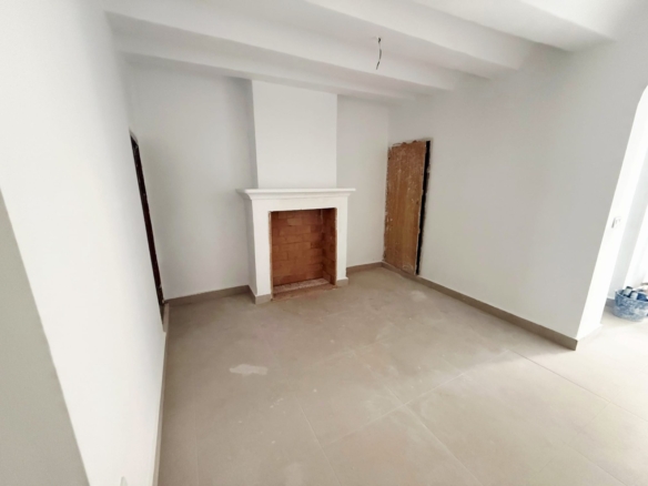 Townhouse in Pinoso (Ref: AM-PNRELOJ)