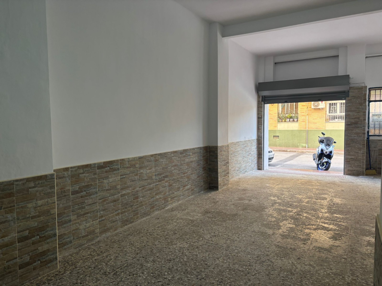 Garage in Sax (Ref: 23202)