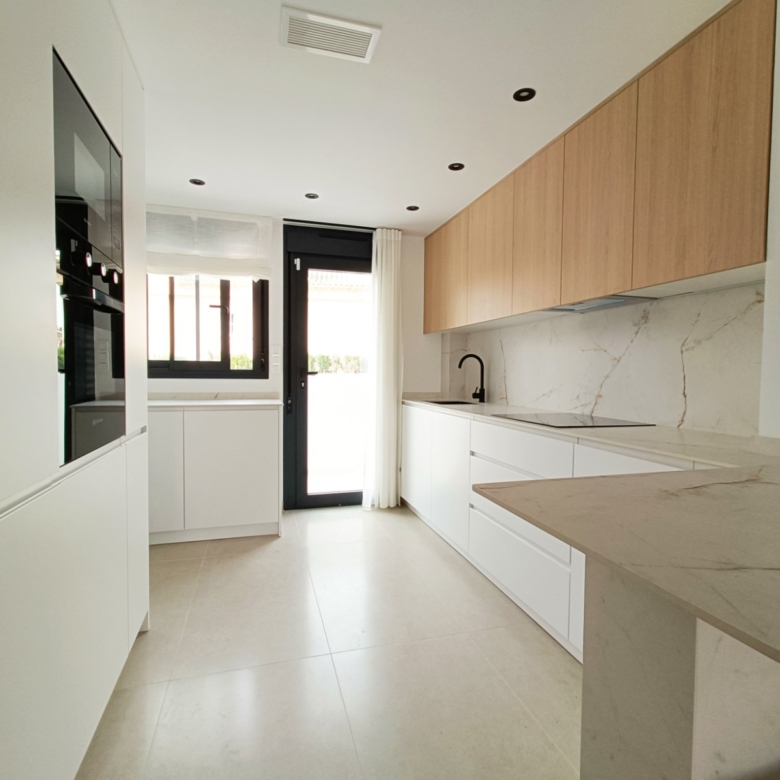 Townhouse in Benferri (Ref: AM-BENFERRI)