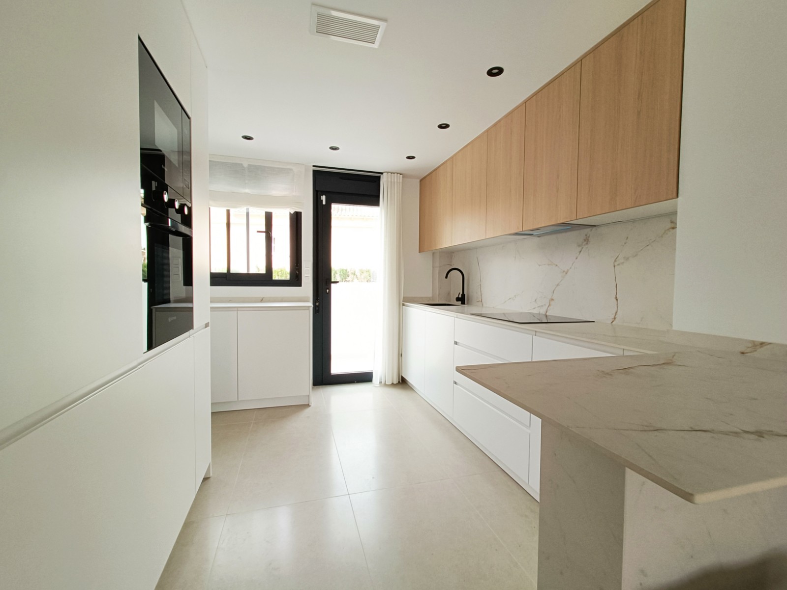 Townhouse in Benferri (Ref: AM-BENFERRI)