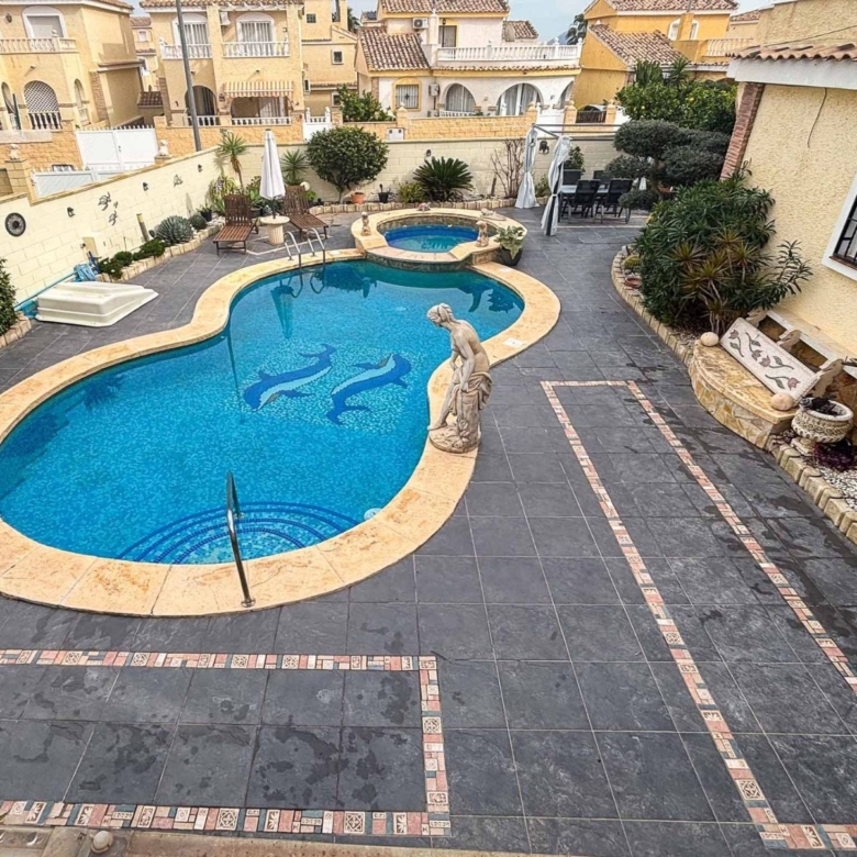 Villa in Monforte del Cid (Ref: 3016 2494)