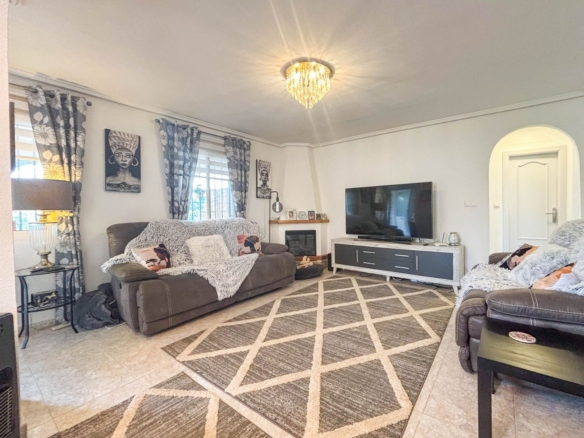 Villa in Monforte del Cid (Ref: 3016 2494)
