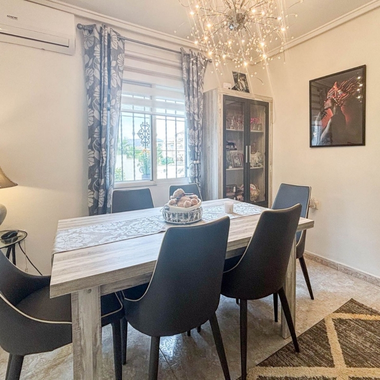 Villa in Monforte del Cid (Ref: 3016 2494)
