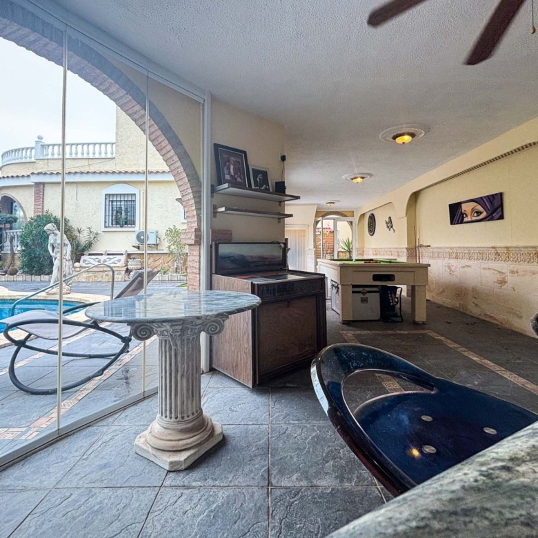 Villa in Monforte del Cid (Ref: 3016 2494)