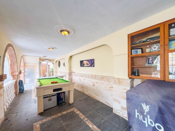 Villa in Monforte del Cid (Ref: 3016 2494)
