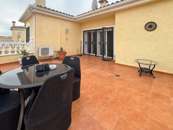 Villa in Monforte del Cid (Ref: 3016 2494)