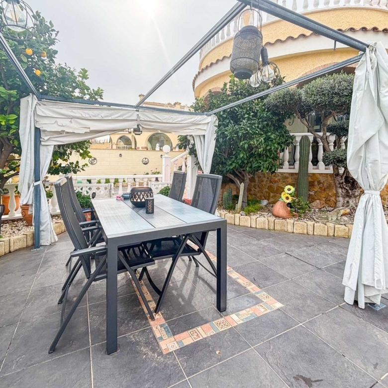 Villa in Monforte del Cid (Ref: 3016 2494)