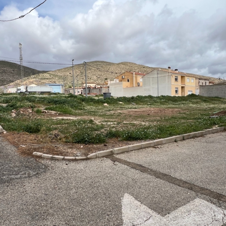 Plot in Hondón de los Frailes (Ref: AM-URBANPLOT)