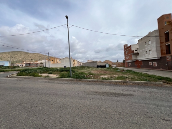 Plot in Hondón de los Frailes (Ref: AM-URBANPLOT)