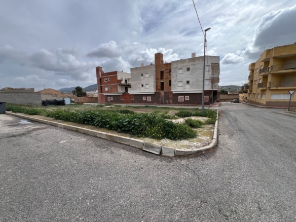 Plot in Hondón de los Frailes (Ref: AM-URBANPLOT)