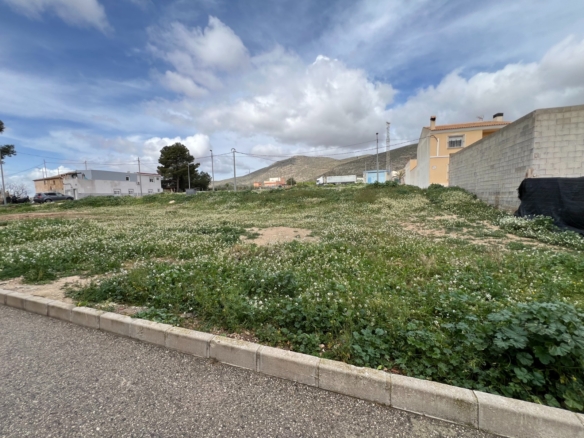 Plot in Hondón de los Frailes (Ref: AM-URBANPLOT)