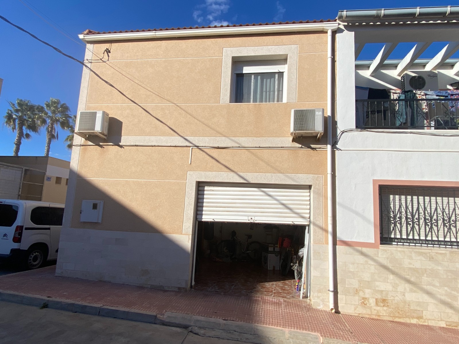 Townhouse in Sax (Ref: 23023)