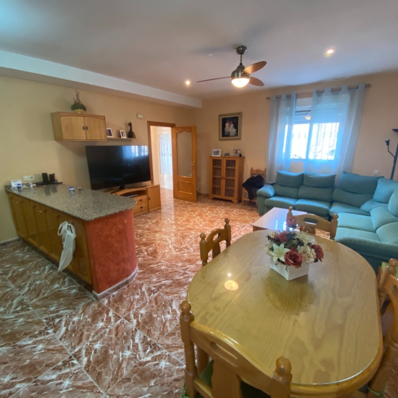 Townhouse in Sax (Ref: 23023)