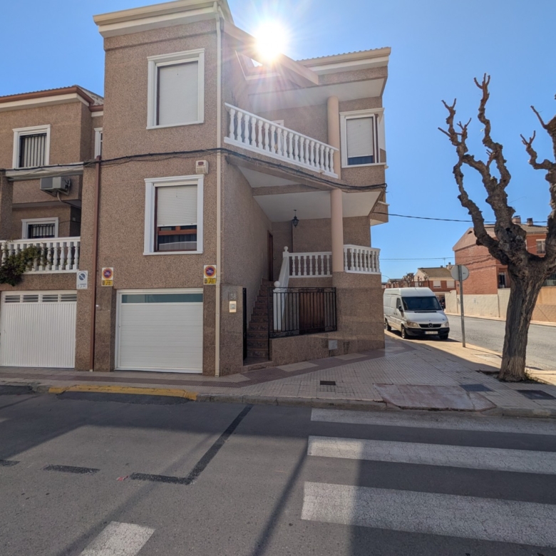 Townhouse in Sax (Ref: 23203)