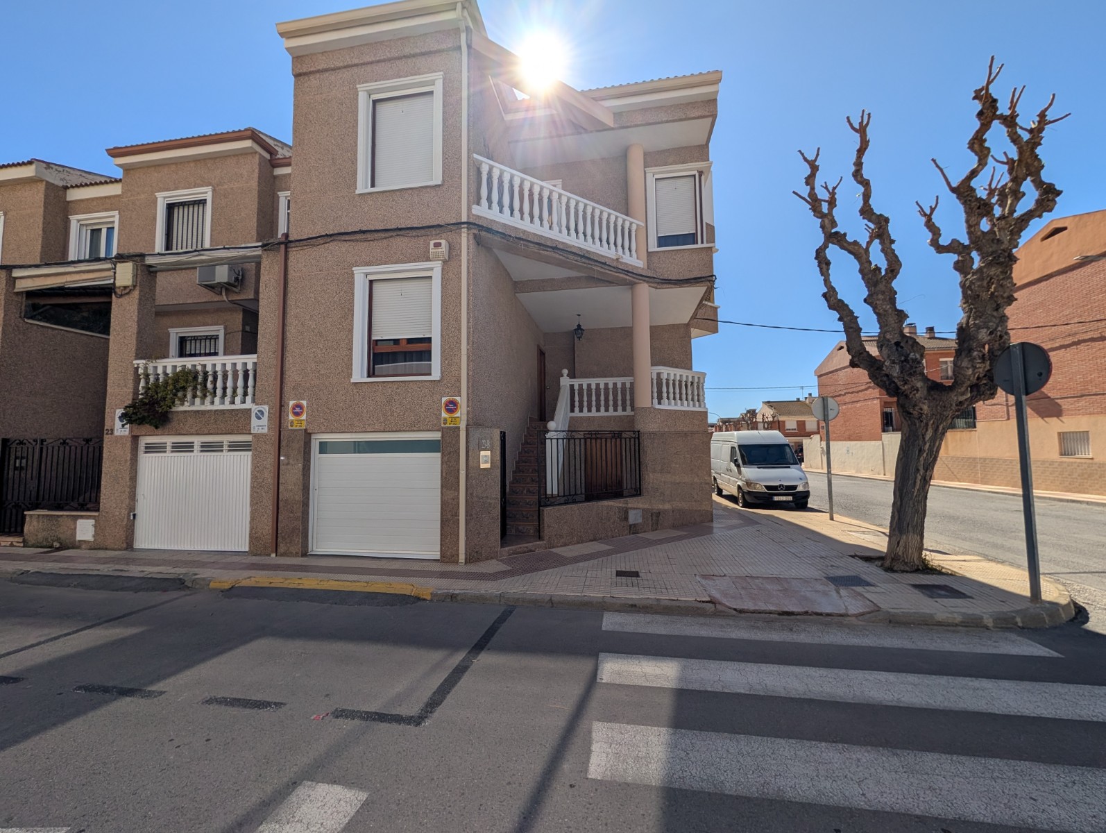 Townhouse in Sax (Ref: 23203)