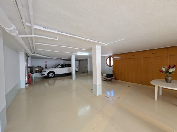 Townhouse in Sax (Ref: 23203)