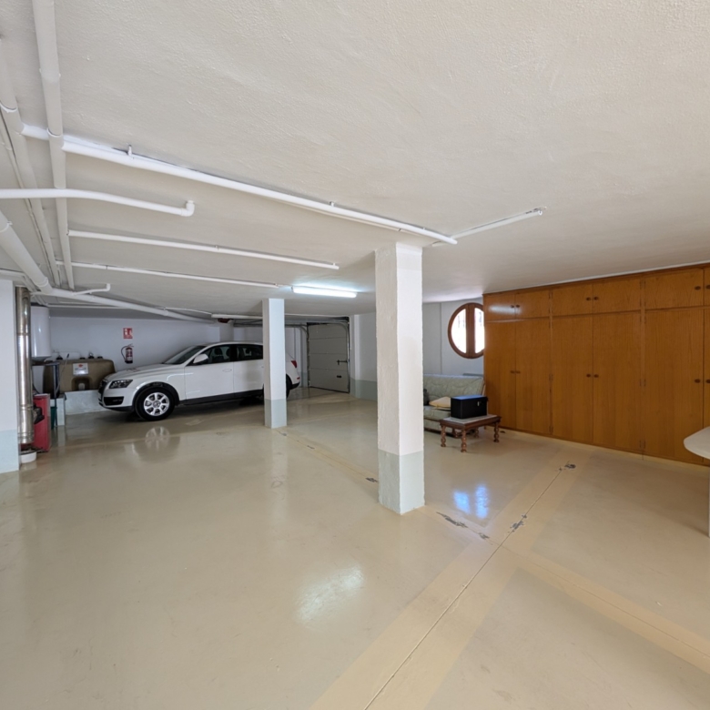 Townhouse in Sax (Ref: 23203)