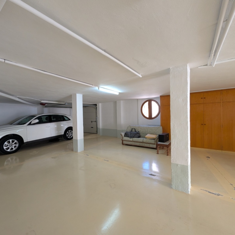 Townhouse in Sax (Ref: 23203)