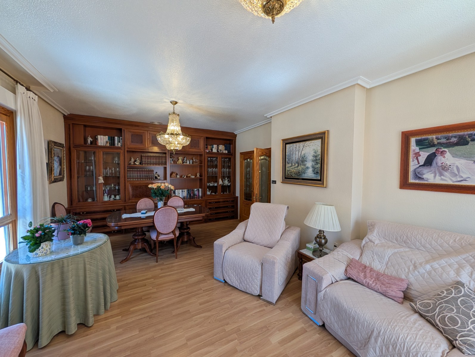 Townhouse in Sax (Ref: 23203)