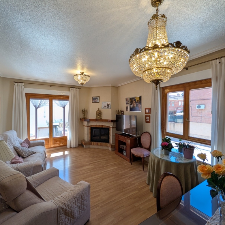 Townhouse in Sax (Ref: 23203)