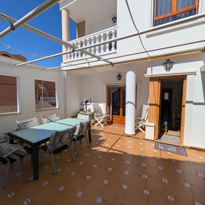Townhouse in Sax (Ref: 23203)