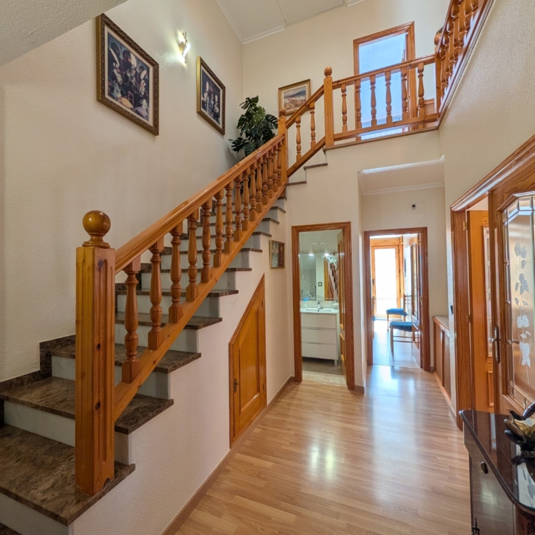 Townhouse in Sax (Ref: 23203)