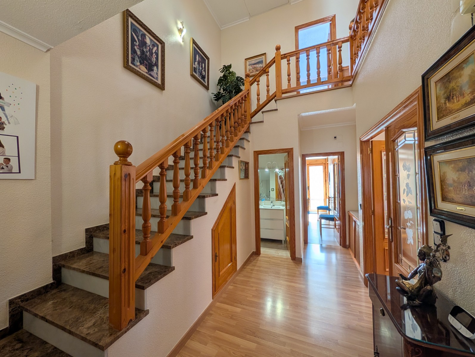 Townhouse in Sax (Ref: 23203)