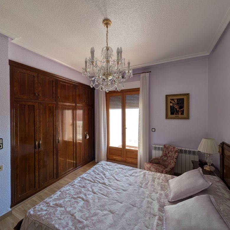 Townhouse in Sax (Ref: 23203)