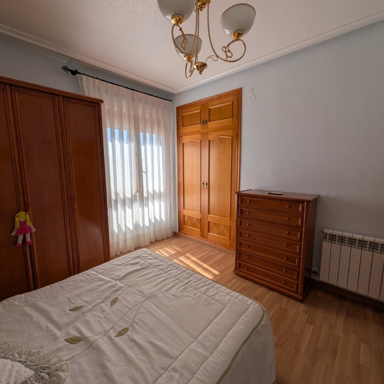 Townhouse in Sax (Ref: 23203)